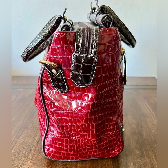 👜 Samantha Brown Burgundy Croco Embossed Overnight Travel Bag 12.5”H x 14”W - Picture 5 of 15